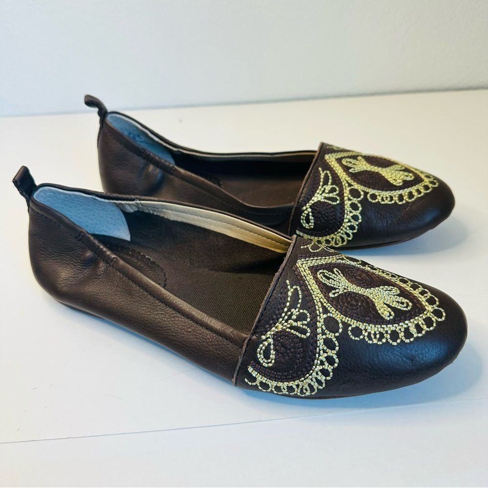 Latigo Gold Embroidered Brown Leather Flats Size 9.5